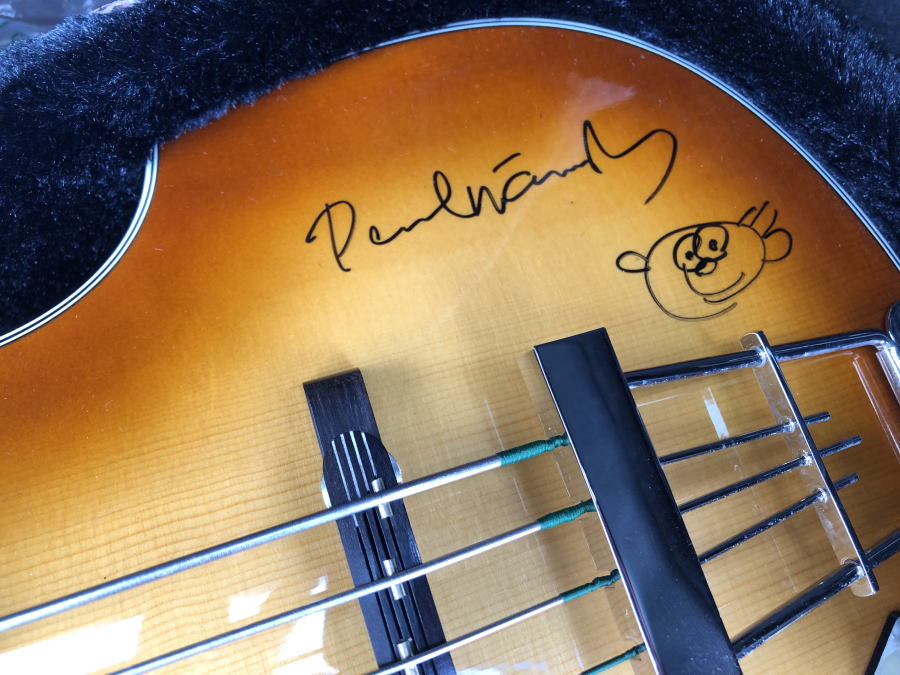 個人売買 ポールマッカートニー 直筆サイン入りギター 証明書付き レア 